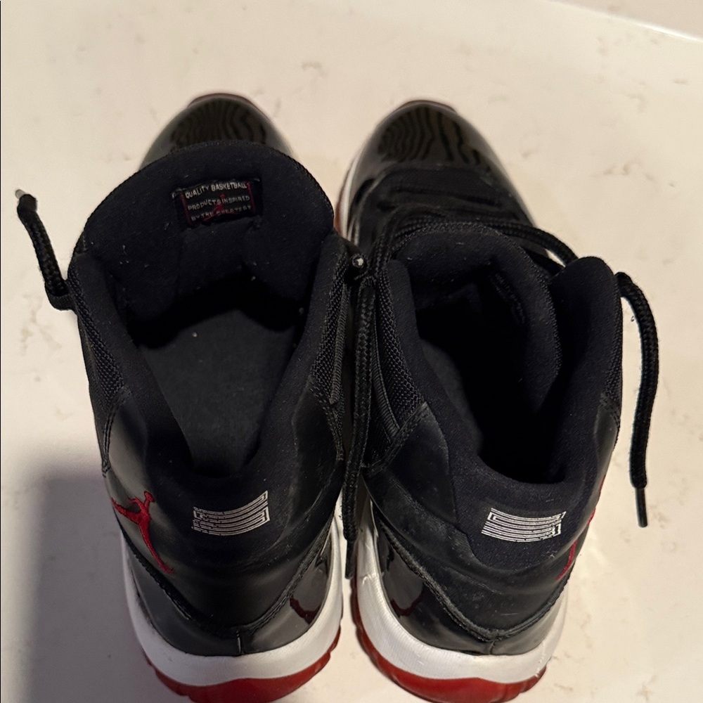Jordan 11’s high top (Bred) - Picture 10 of 14